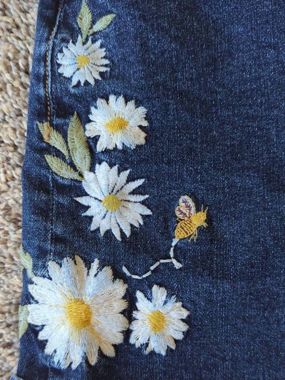 Free People Driftwood Daisy Bee Daze Aria Denim Shorts - 27 - Picture 2 of 9